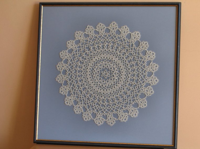 Zofia Kalisz, koronka frywolitkowa, średnica 32 cm